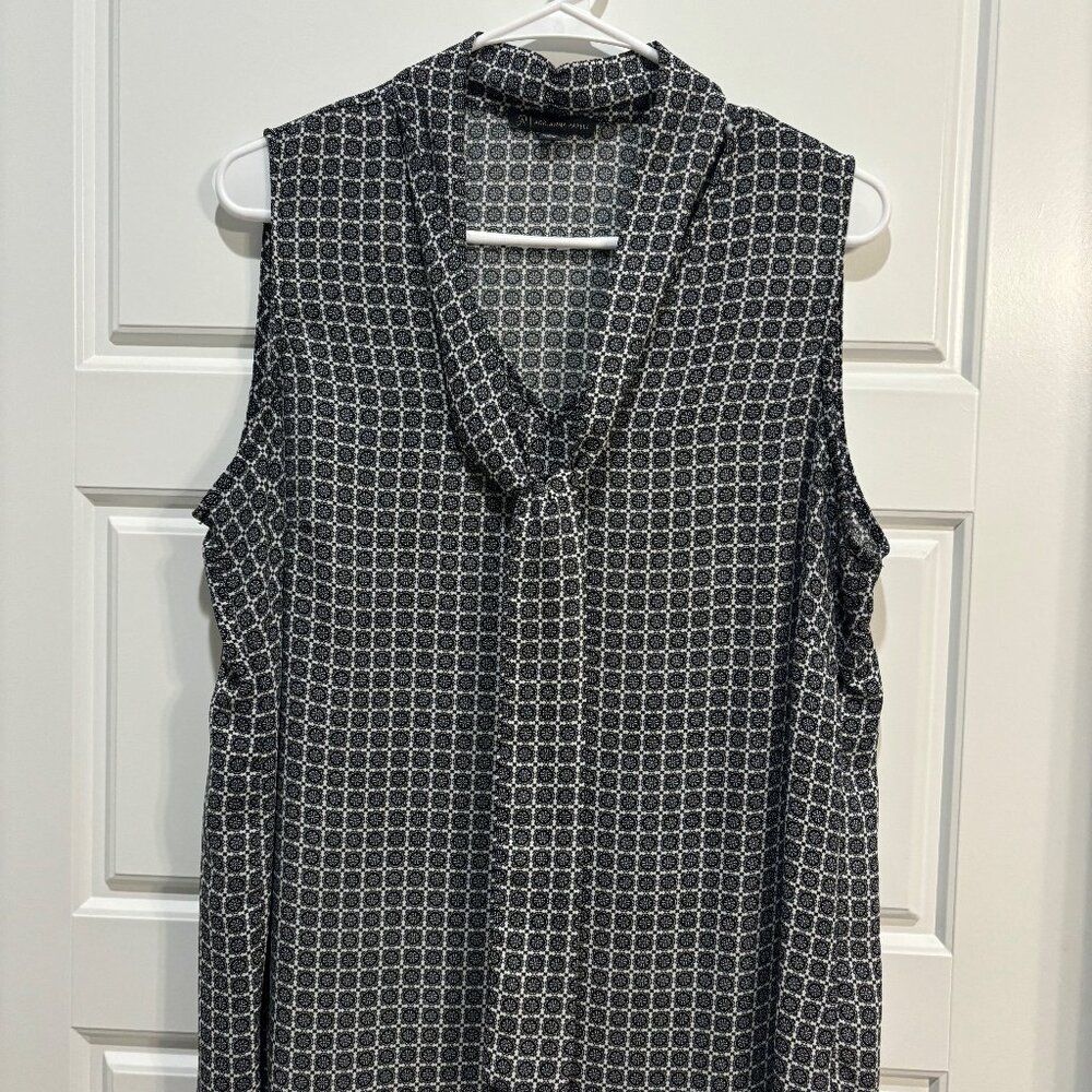 Women's Sleeveless Blouse